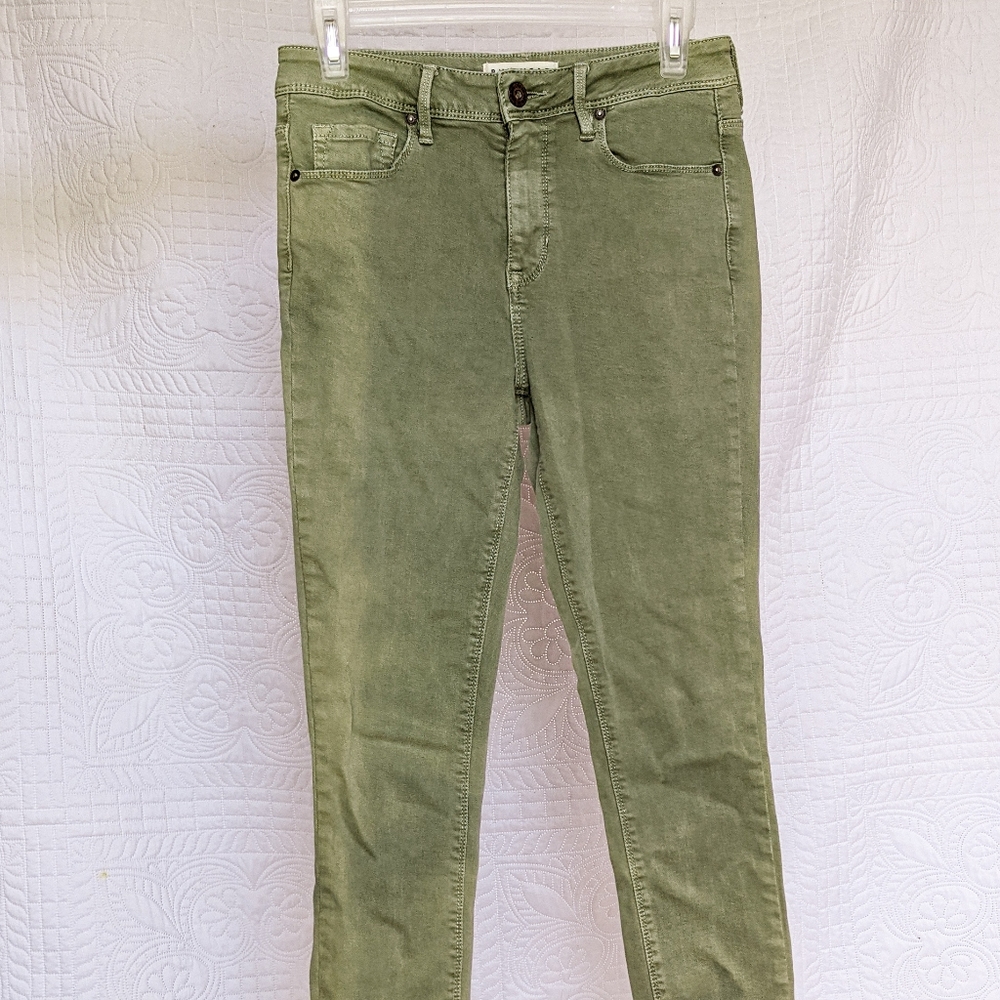 Bullhead Denim olive sage green juniors skinny jeans size 7